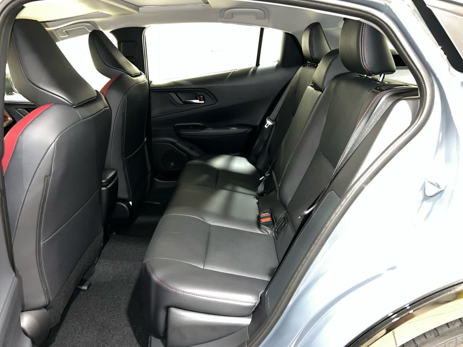 2026 Toyota Prius Plug-in Hybrid XSE - Photo 11