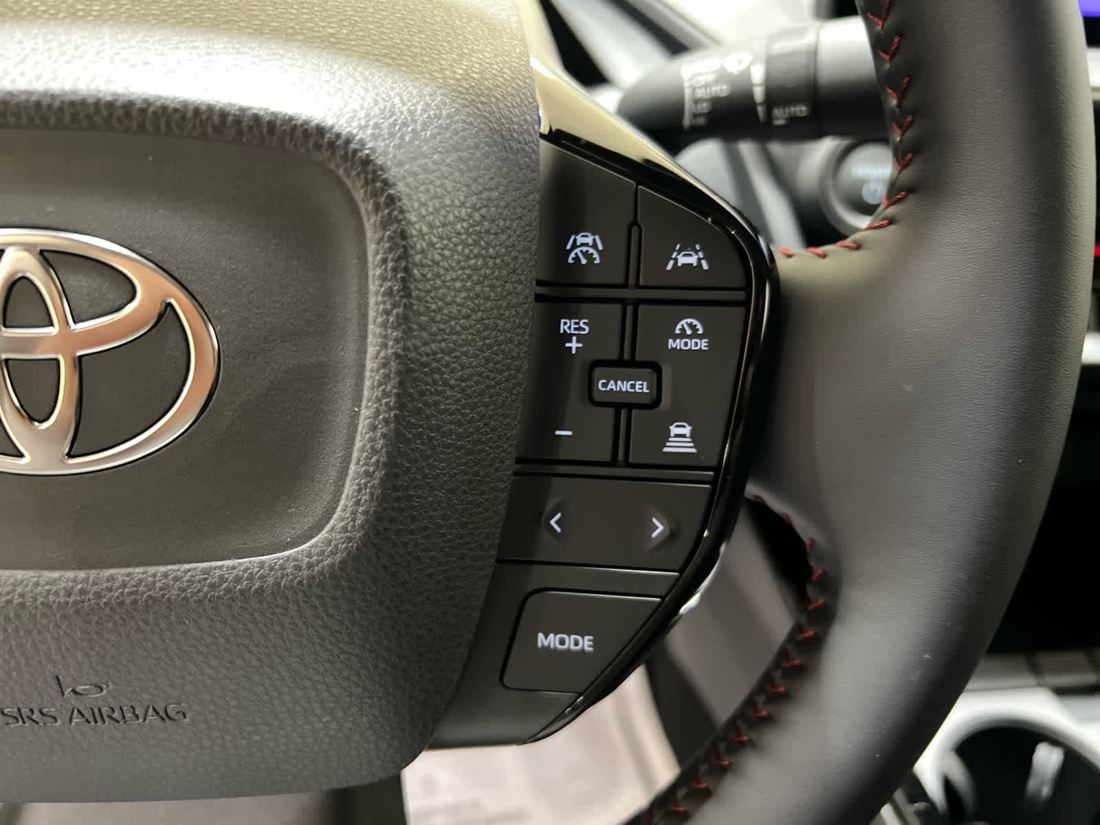 2026 Toyota Prius Plug-in Hybrid XSE - Photo 19