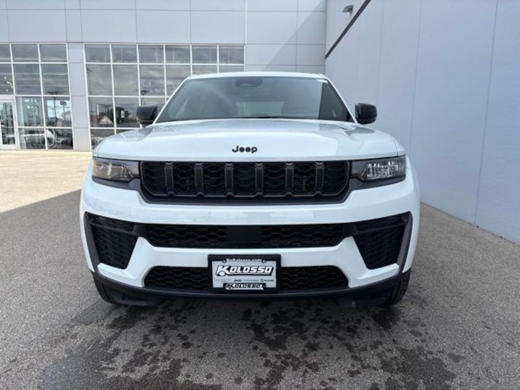 New 2027 Jeep Grand Cherokee LAREDO ALTITUDE 4X4 Sport Utility