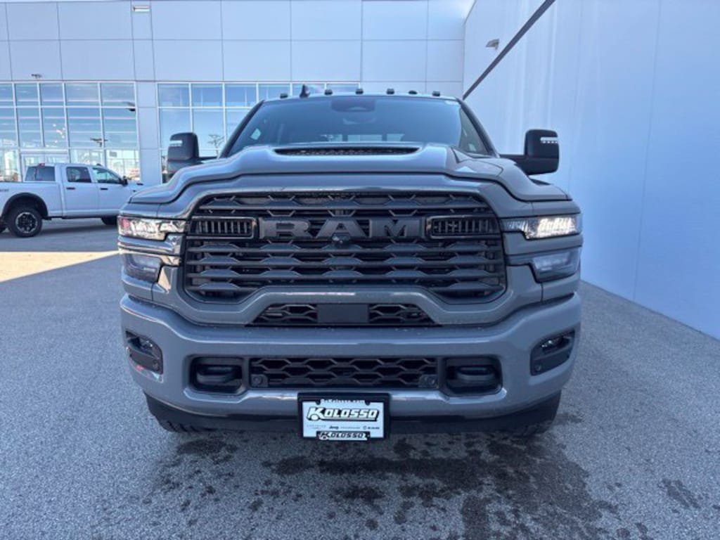 New 2027 Ram 2500 BIG HORN CREW CAB 4X4 6'4 BOX Pickup