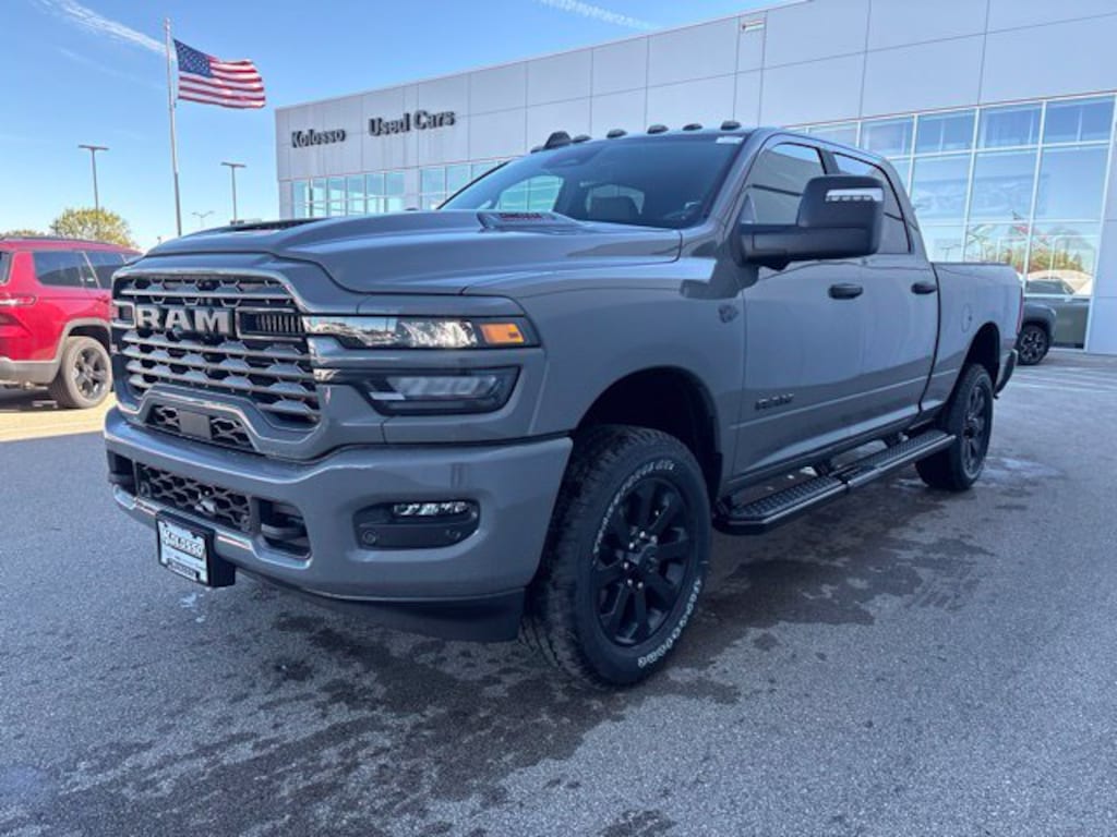 New 2027 Ram 2500 BIG HORN CREW CAB 4X4 6'4 BOX Pickup