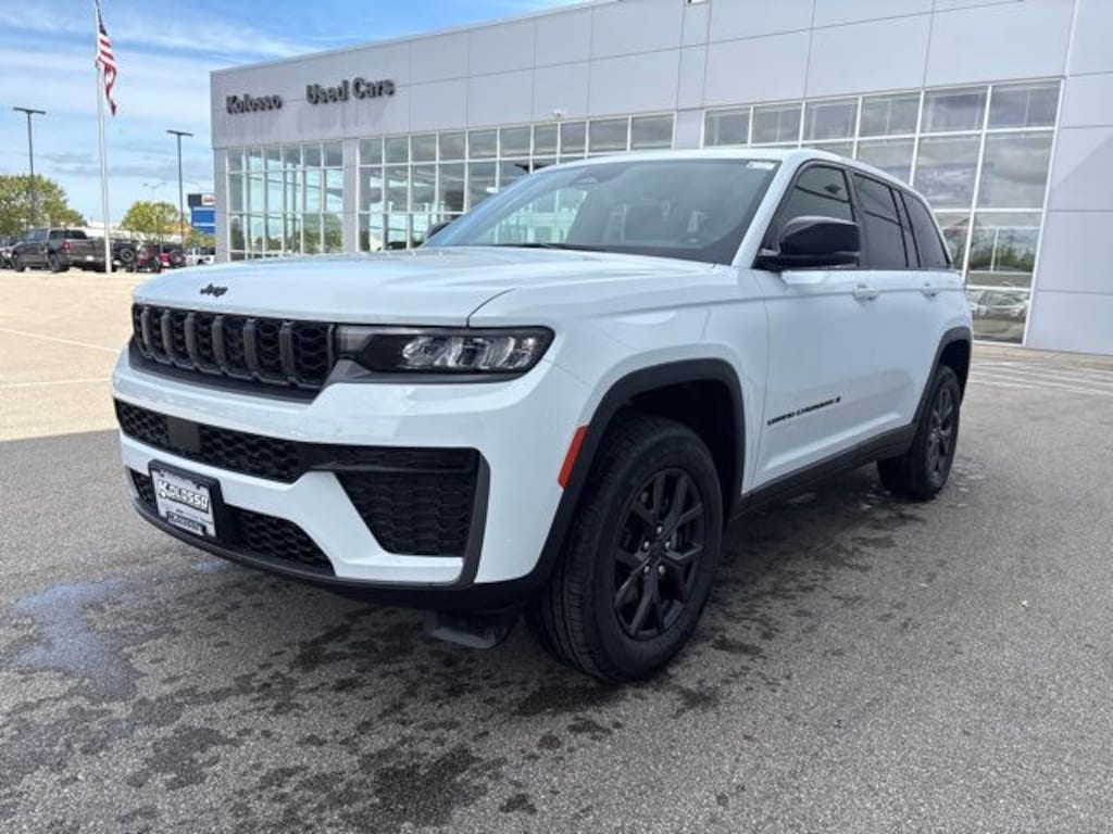 New 2027 Jeep Grand Cherokee LAREDO ALTITUDE 4X4 Sport Utility