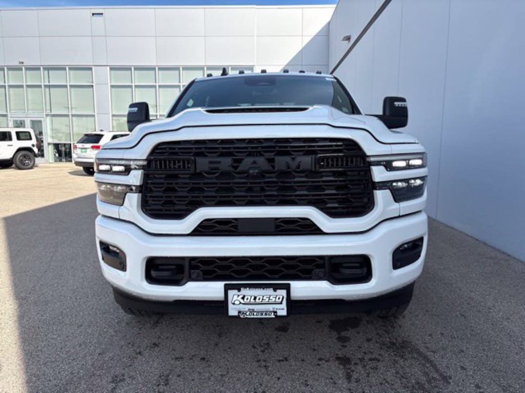 New 2027 Ram 2500 LIMITED CREW CAB 4X4 6'4 BOX Pickup