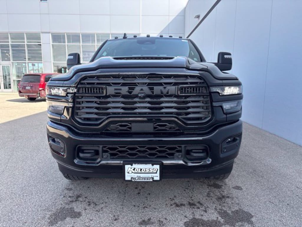 New 2027 Ram 2500 BIG HORN CREW CAB 4X4 6'4 BOX Pickup