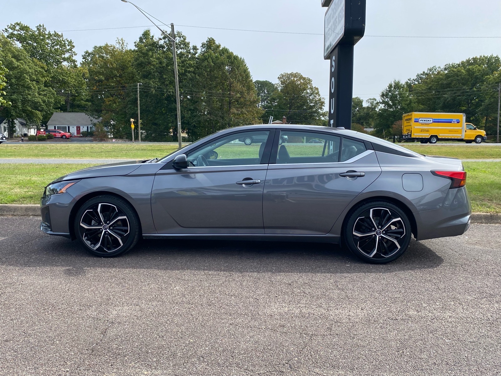 Used 2024 Nissan Altima 2.5 SR Sedan