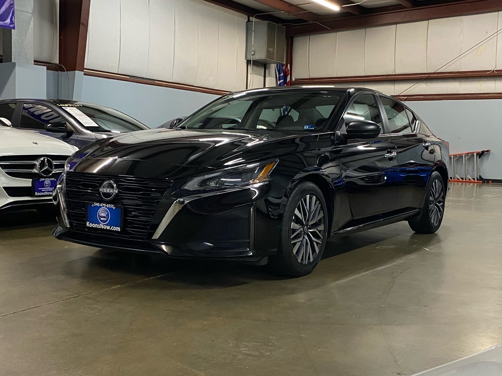 Used 2025 Nissan Altima SV Sedan