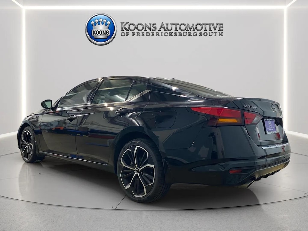 Used 2023 Nissan Altima 2.5 SR Sedan