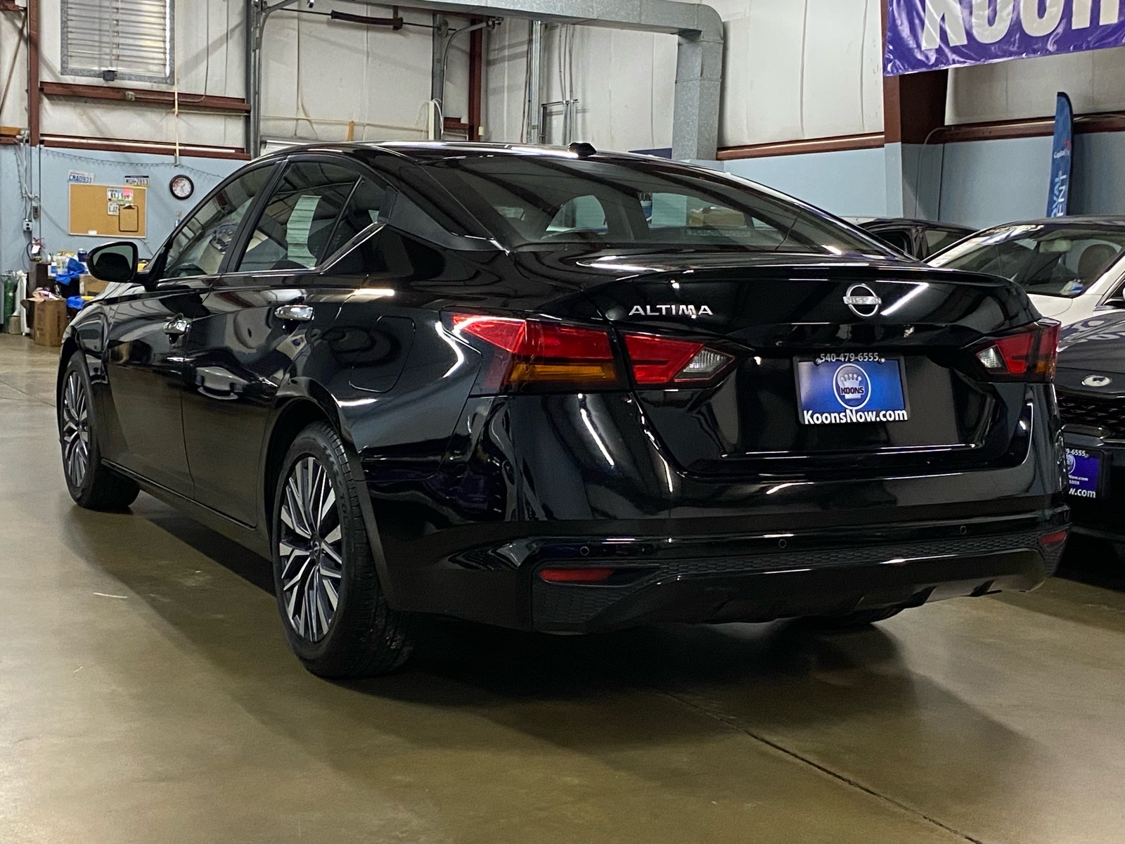 Used 2025 Nissan Altima SV Sedan