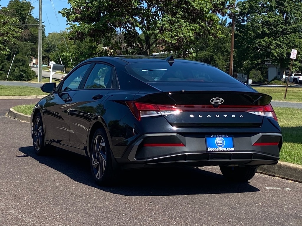Used 2025 Hyundai Elantra SEL Sport Sedan