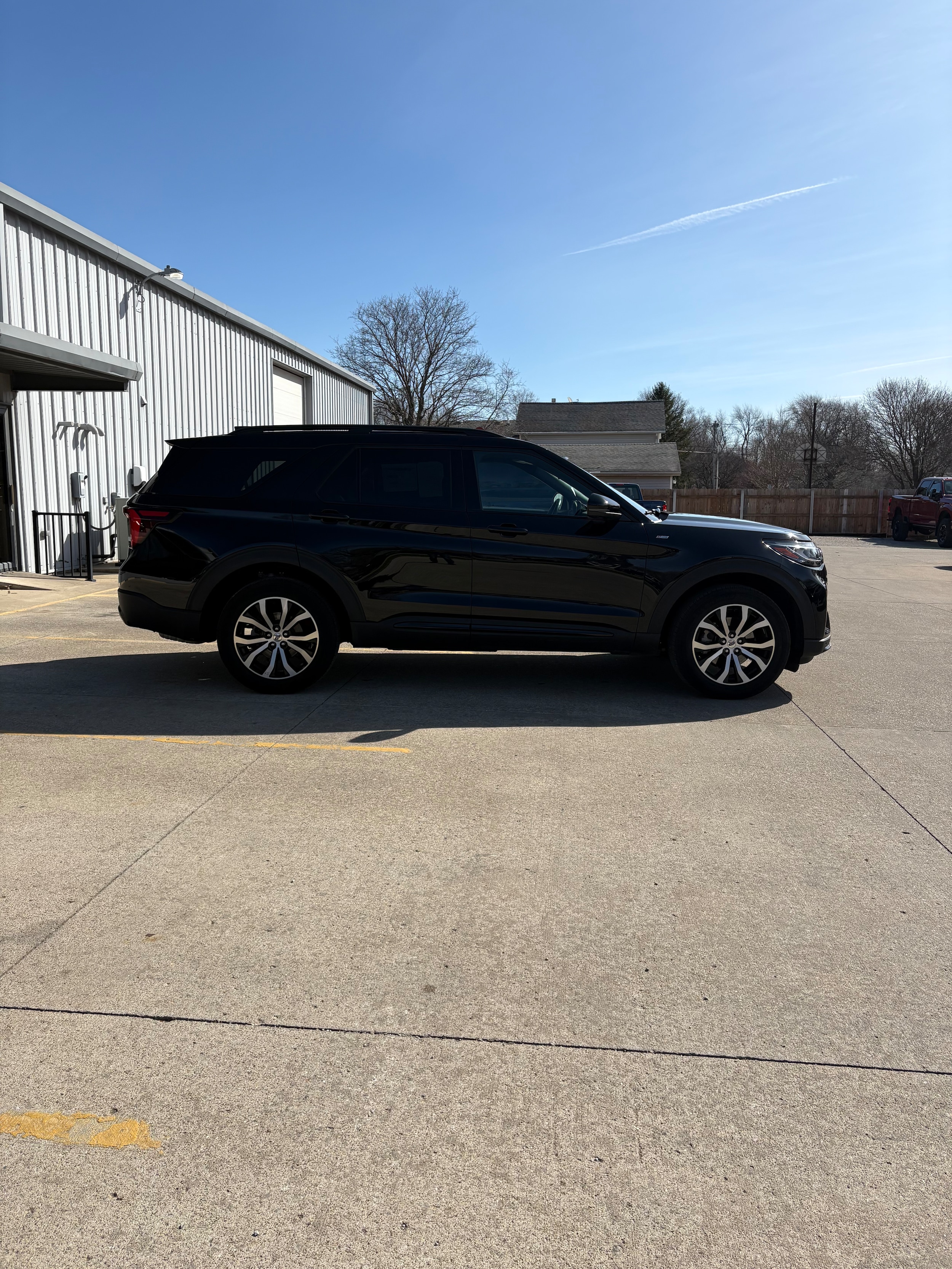 2025 Ford Explorer ST-LINE - Photo 8