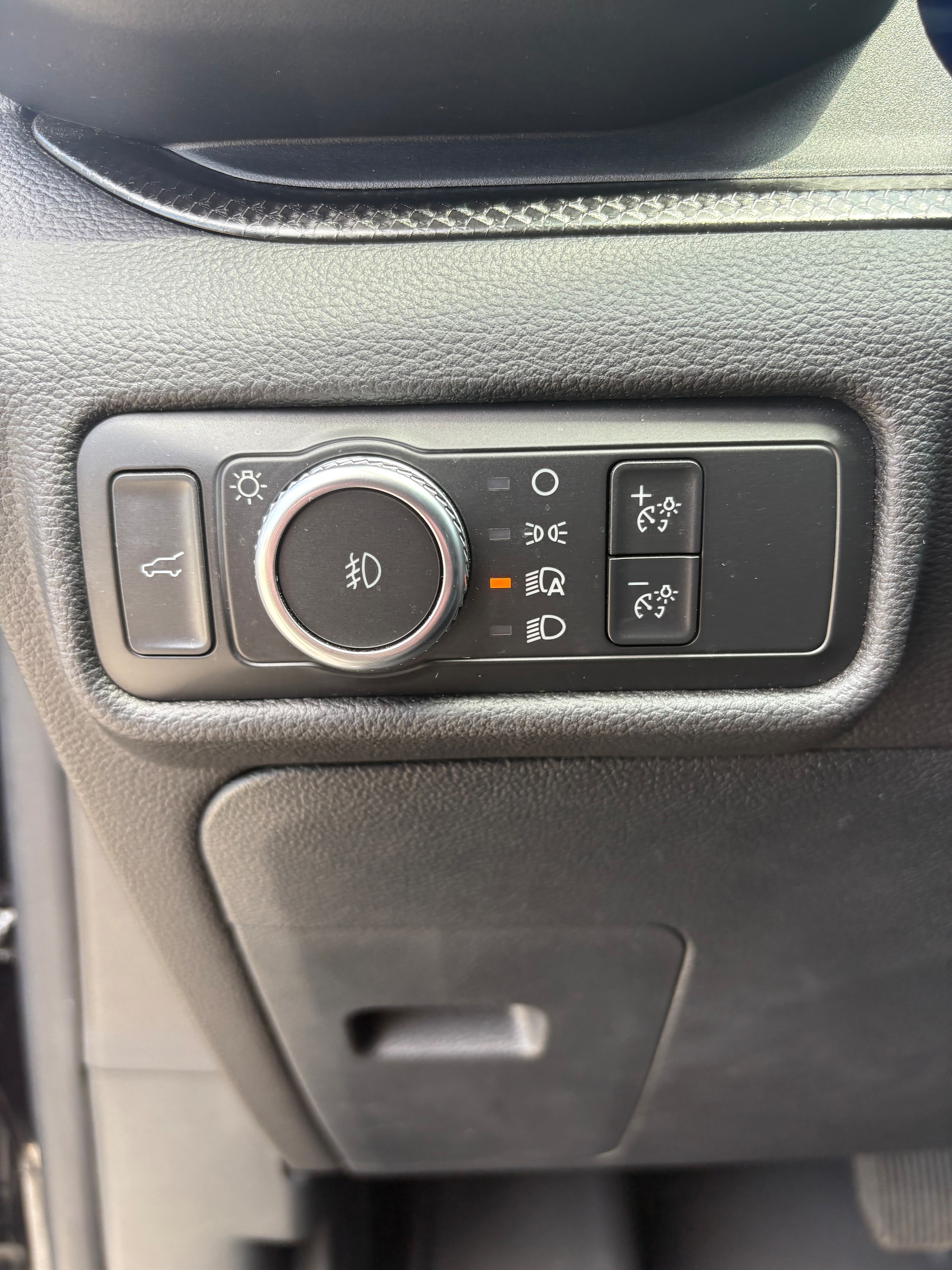 2022 Ford Explorer ST - Photo 16