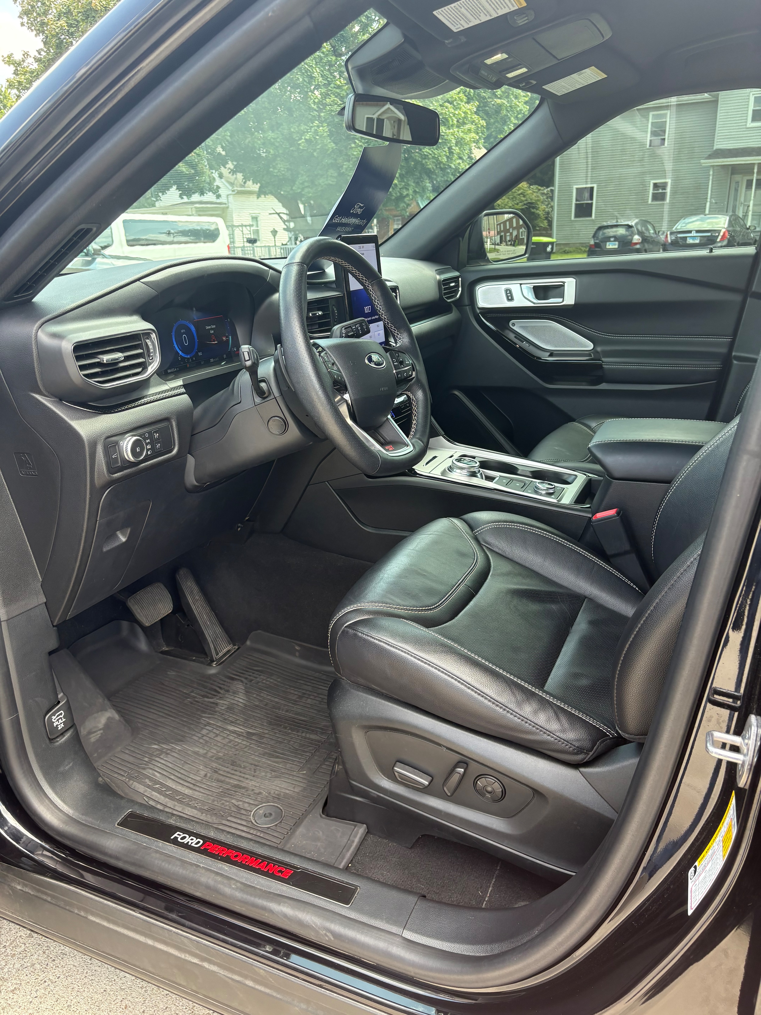 2022 Ford Explorer ST - Photo 13