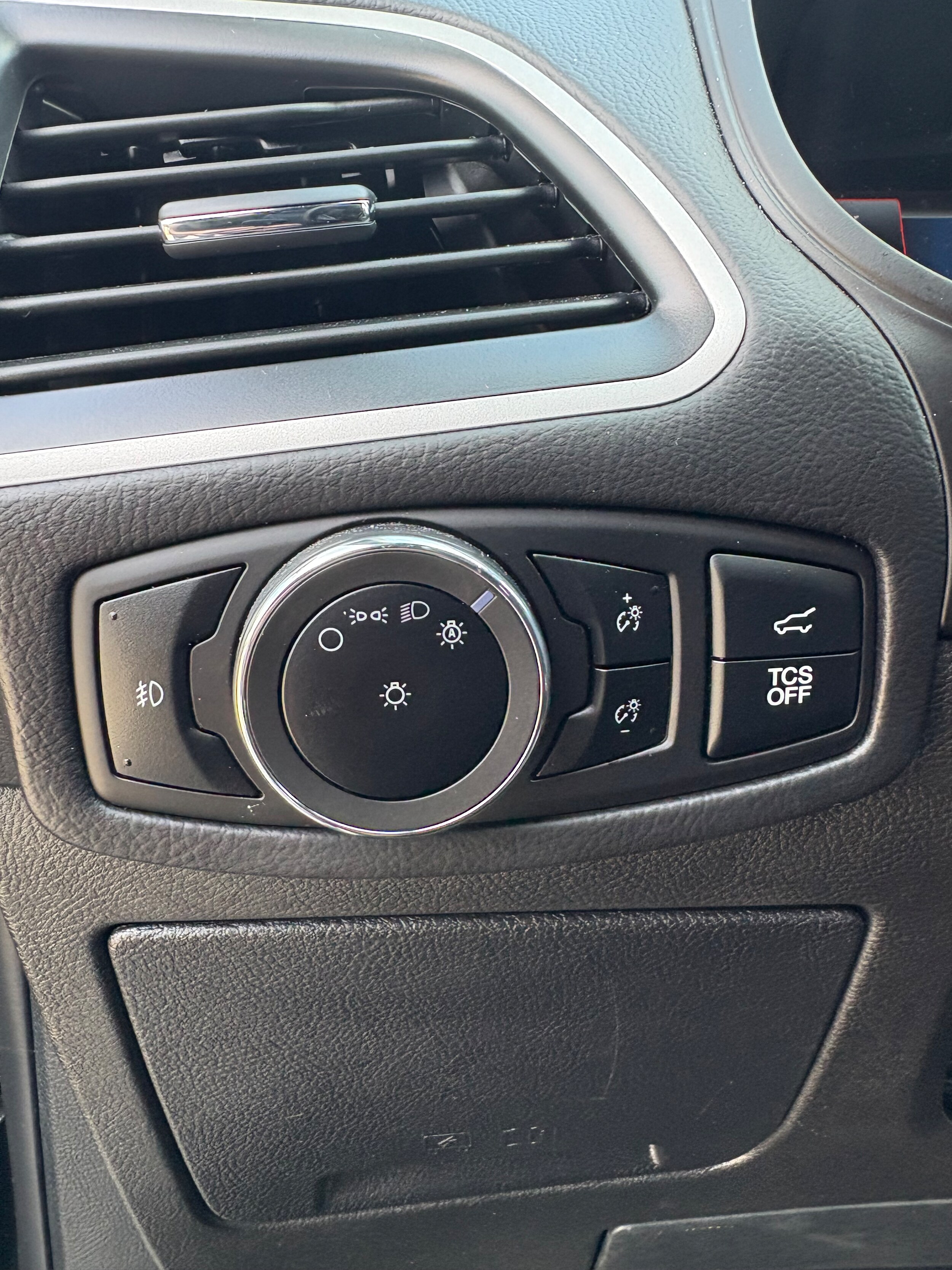 2024 Ford Edge ST-Line - Photo 16