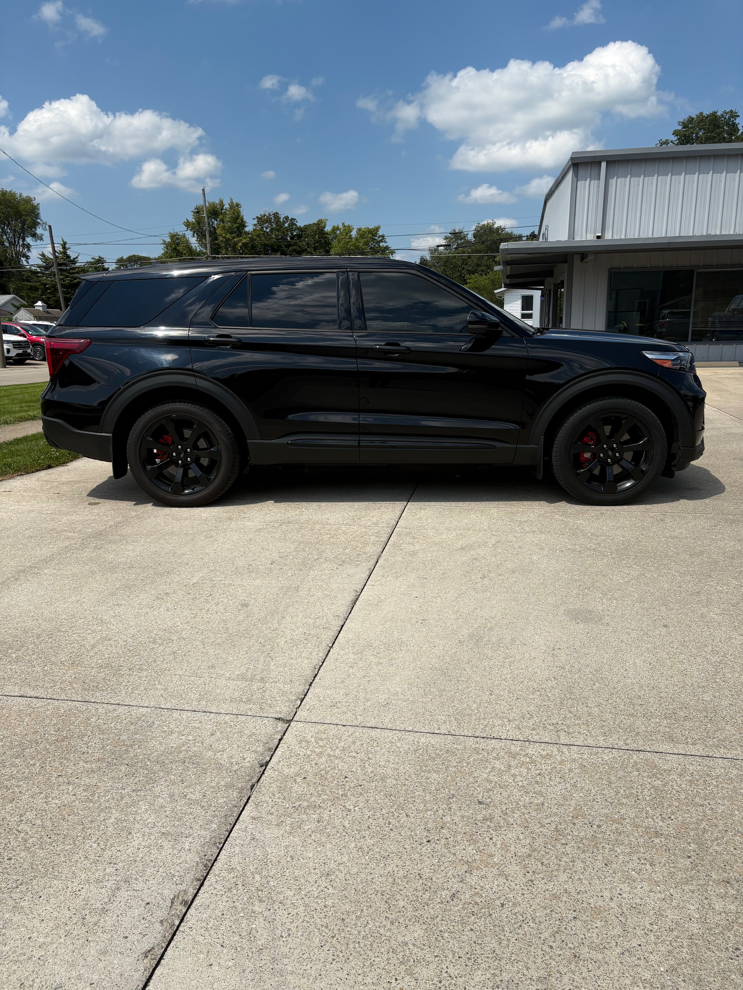 2022 Ford Explorer ST - Photo 8