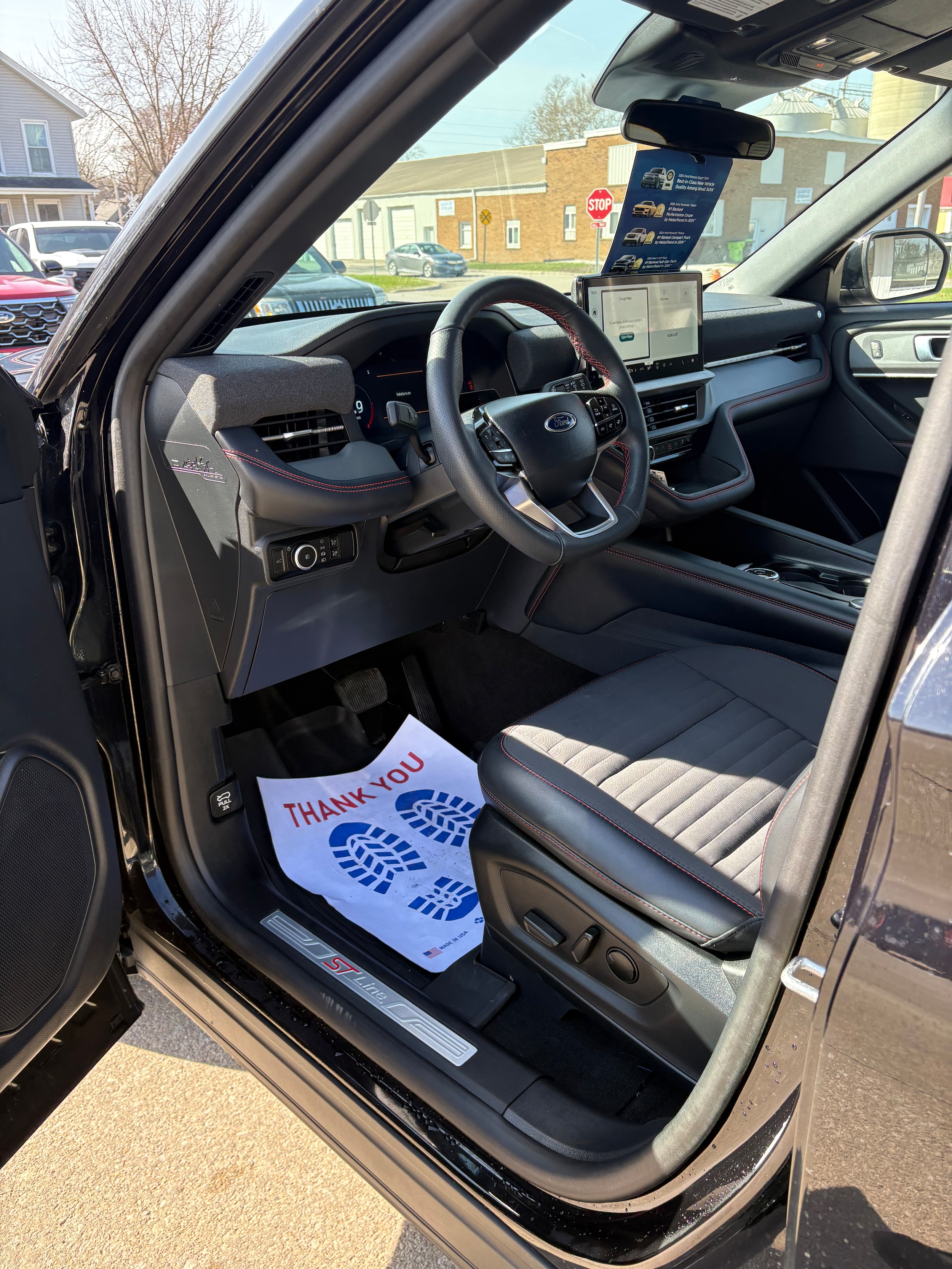 2025 Ford Explorer ST-LINE - Photo 13
