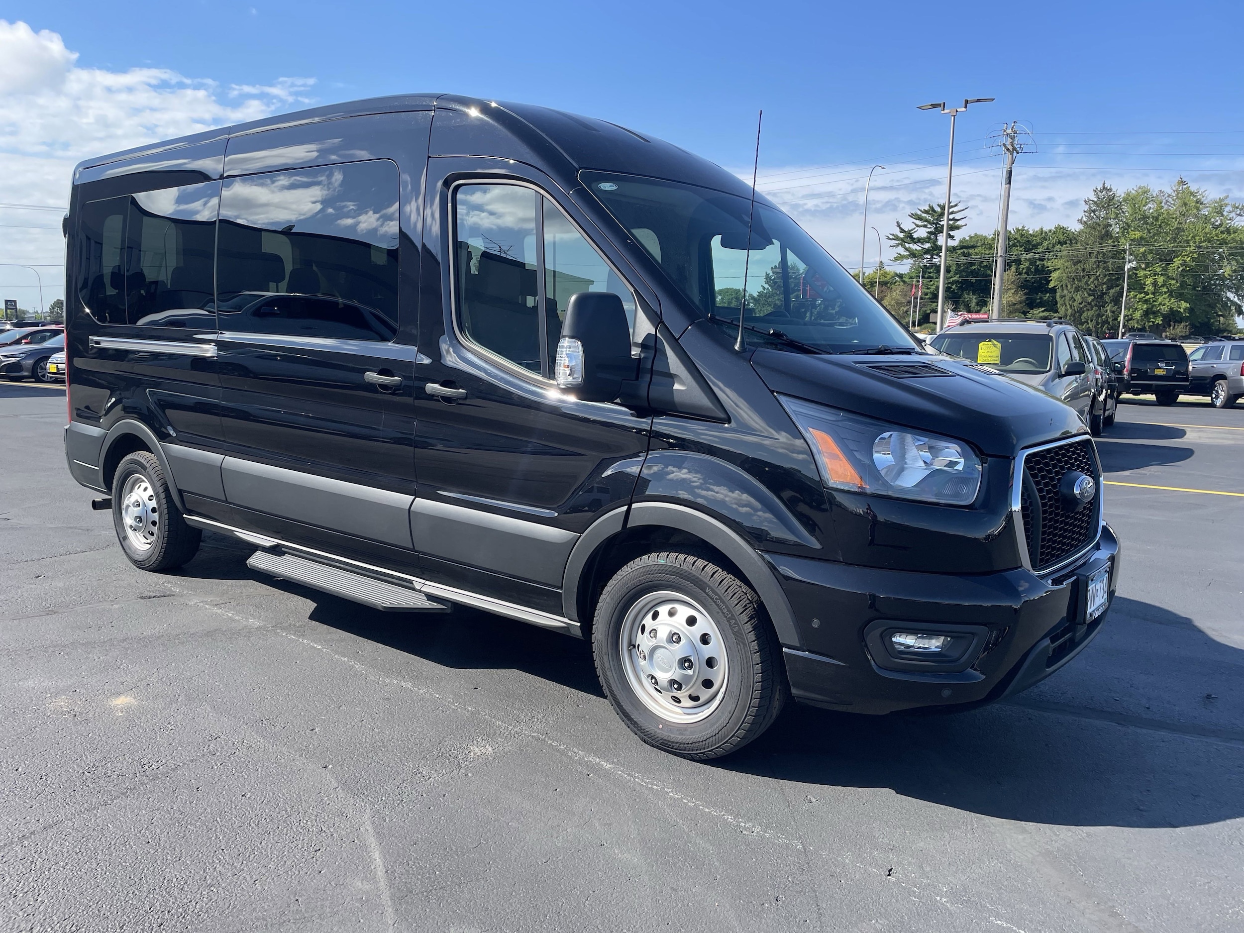 2024 Ford Transit Passenger Van XLT - Photo 9