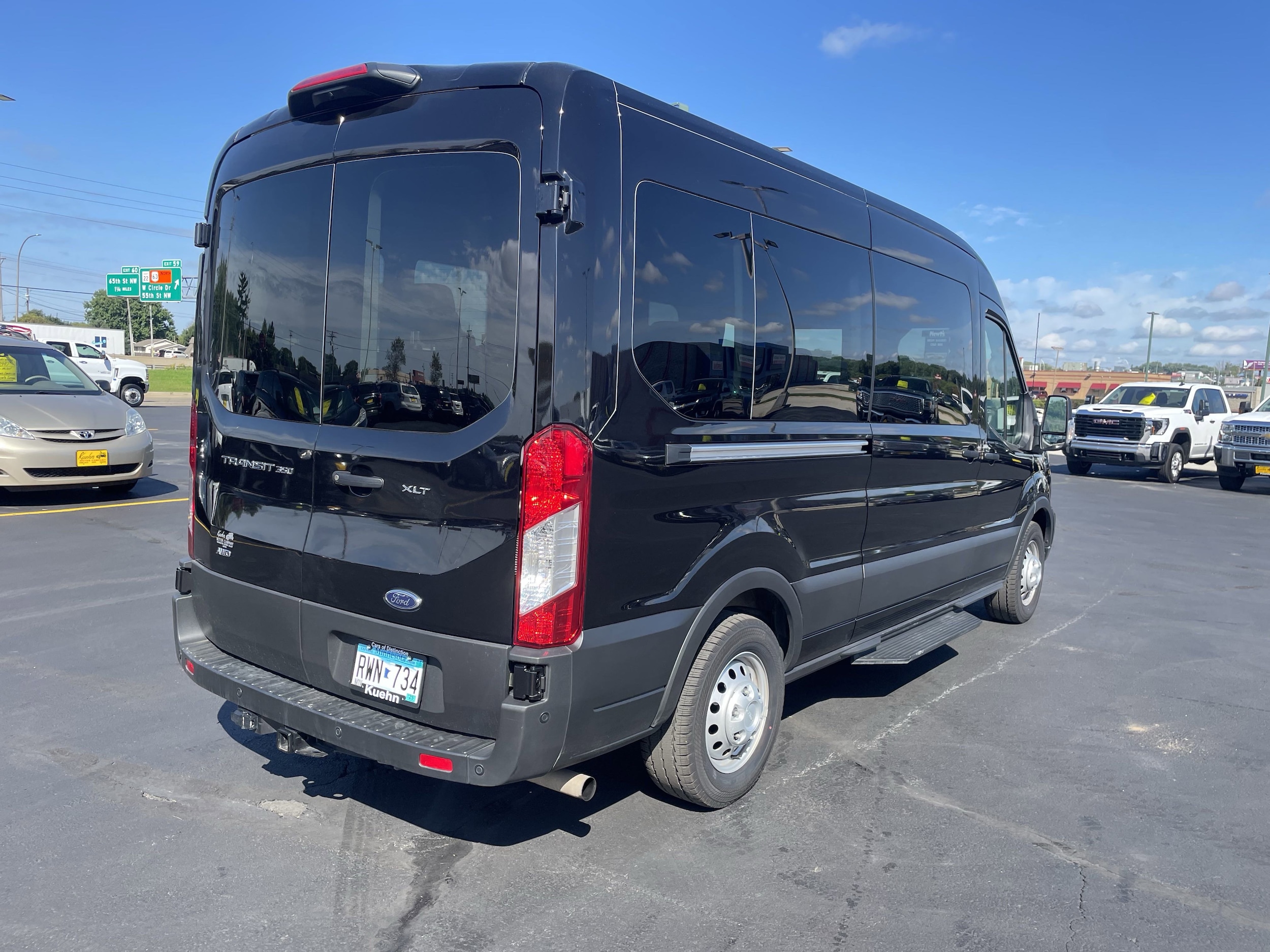 2024 Ford Transit Passenger Van XLT - Photo 7