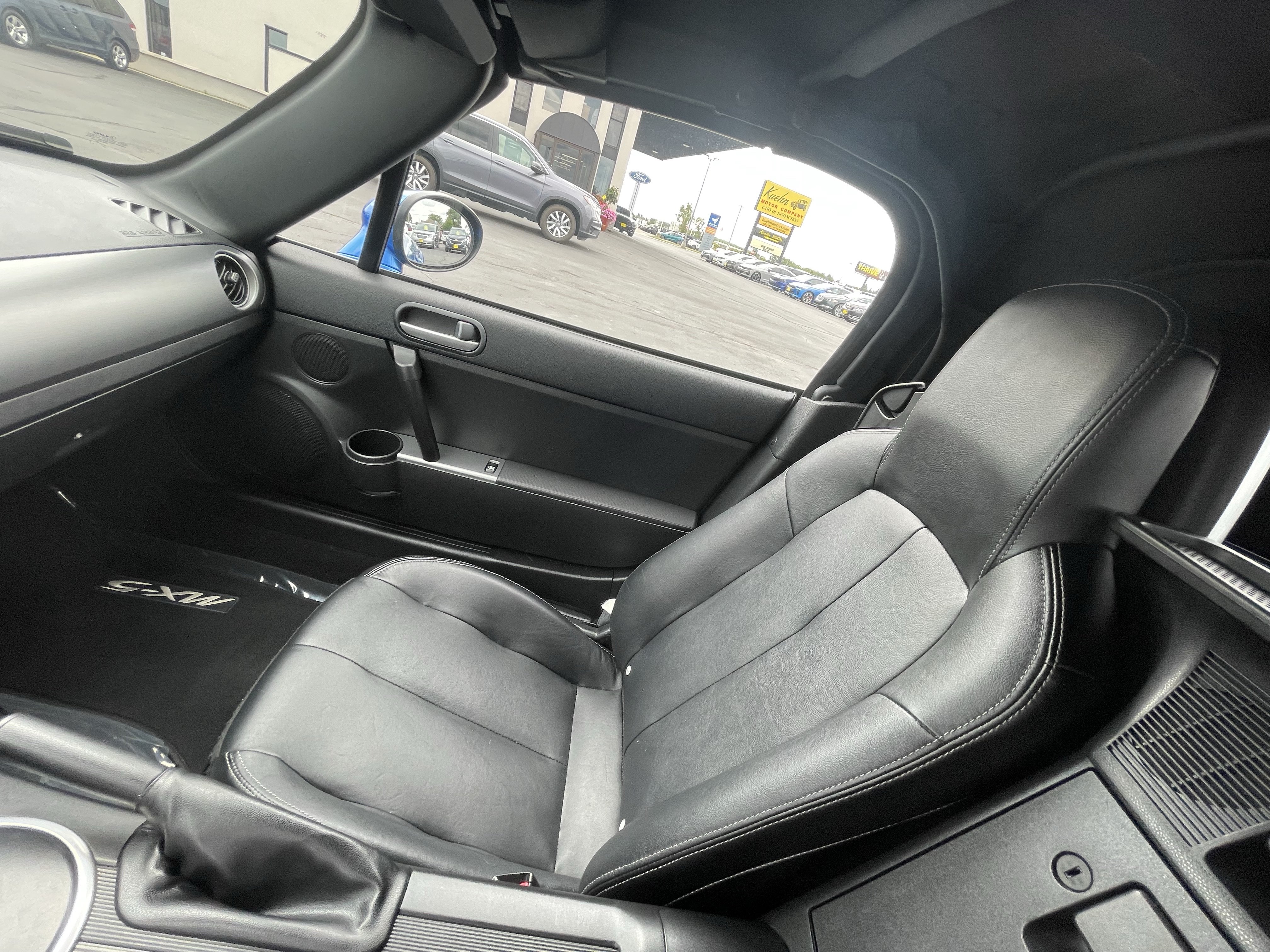 2006 Mazda MX-5 Miata Base - Photo 23