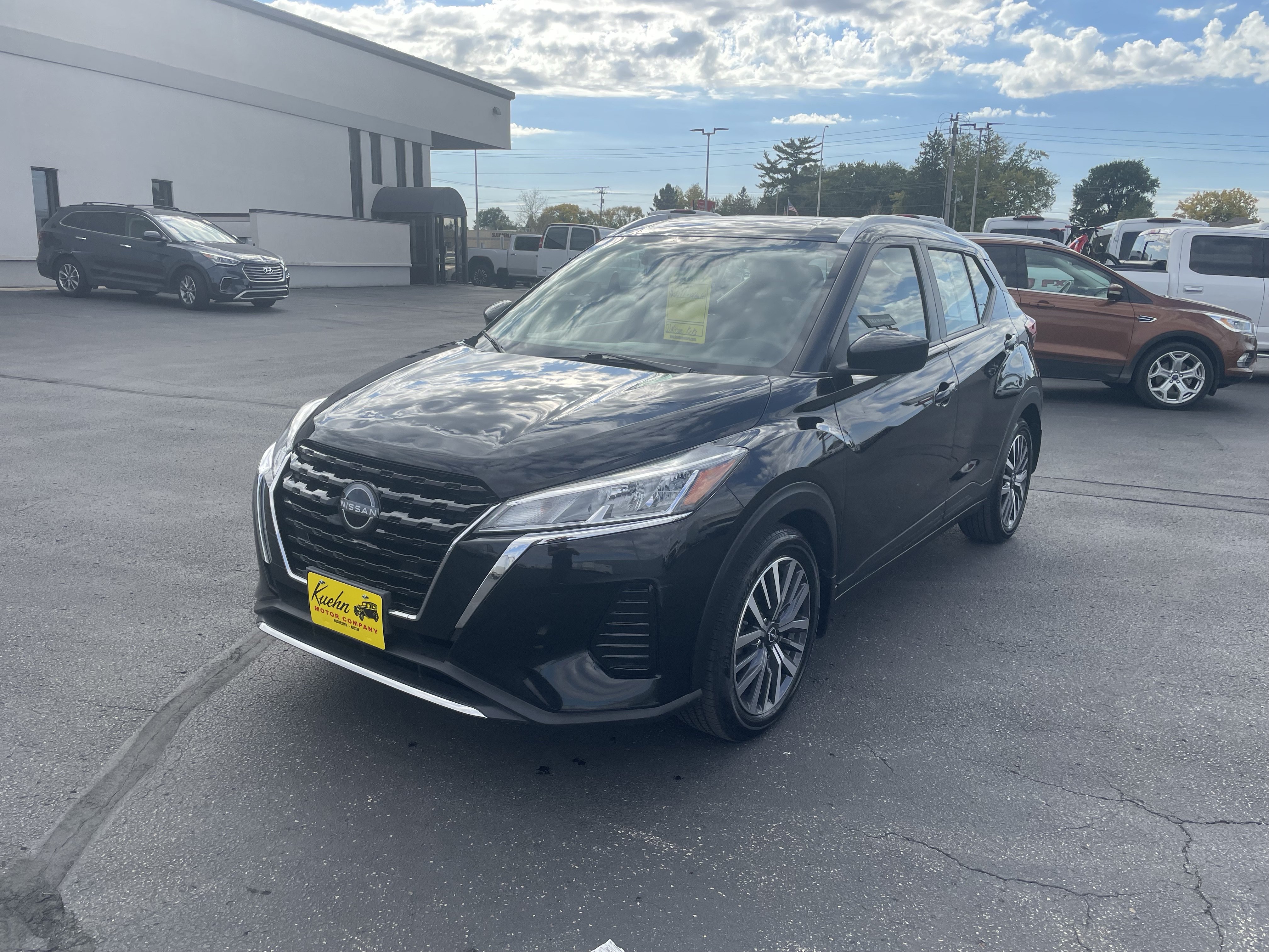 Used 2023 Nissan Kicks SV SUV