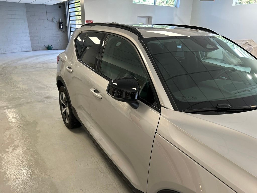 Used 2025 Volvo XC40 B5 Plus Dark Theme SUV