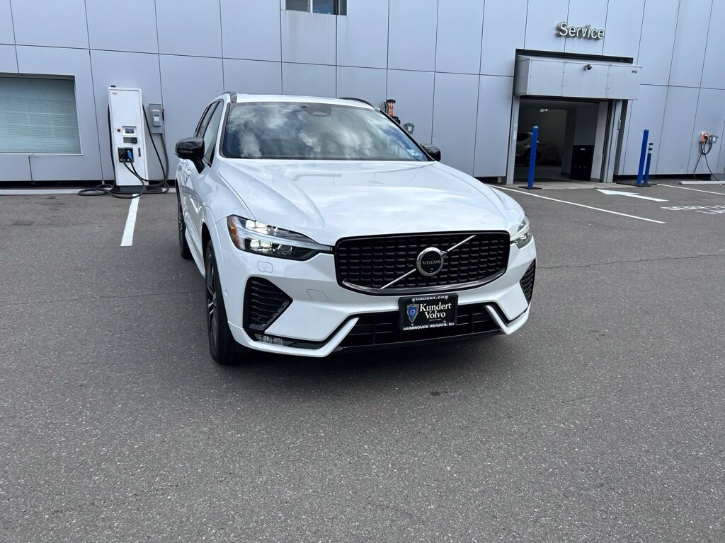 Used 2024 Volvo XC60 B5 Ultimate Dark SUV