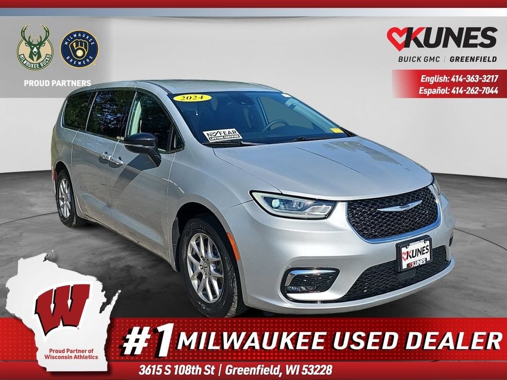 2024 Chrysler Pacifica Touring L
