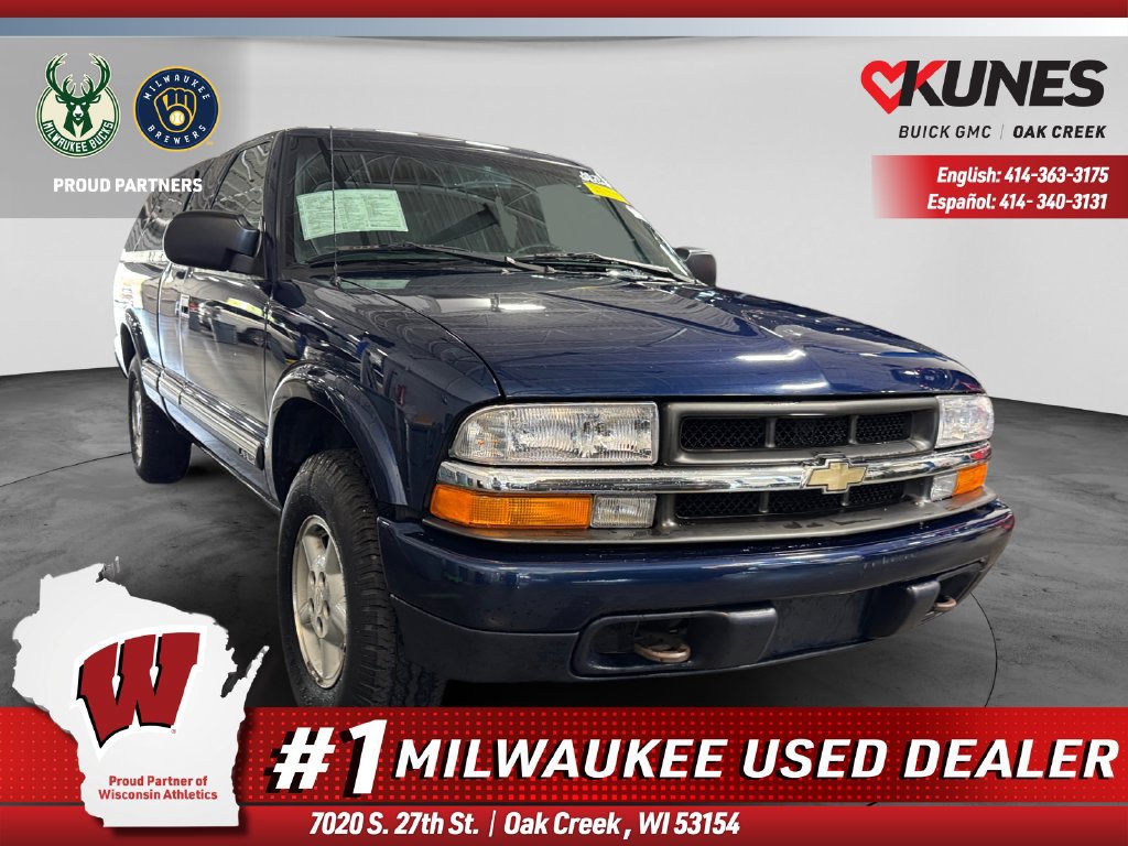 2001 Chevrolet S-10 Base