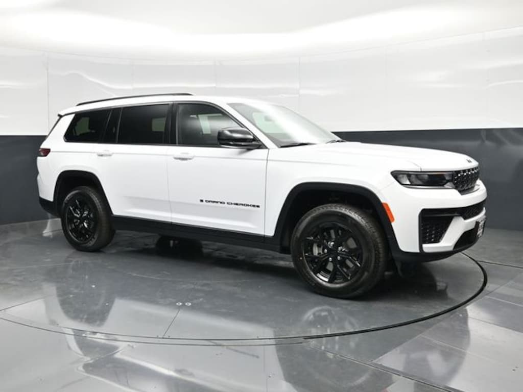 New 2026 Jeep Grand Cherokee L Laredo Sport Utility
