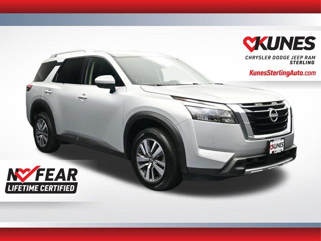 2025 Nissan Pathfinder SL