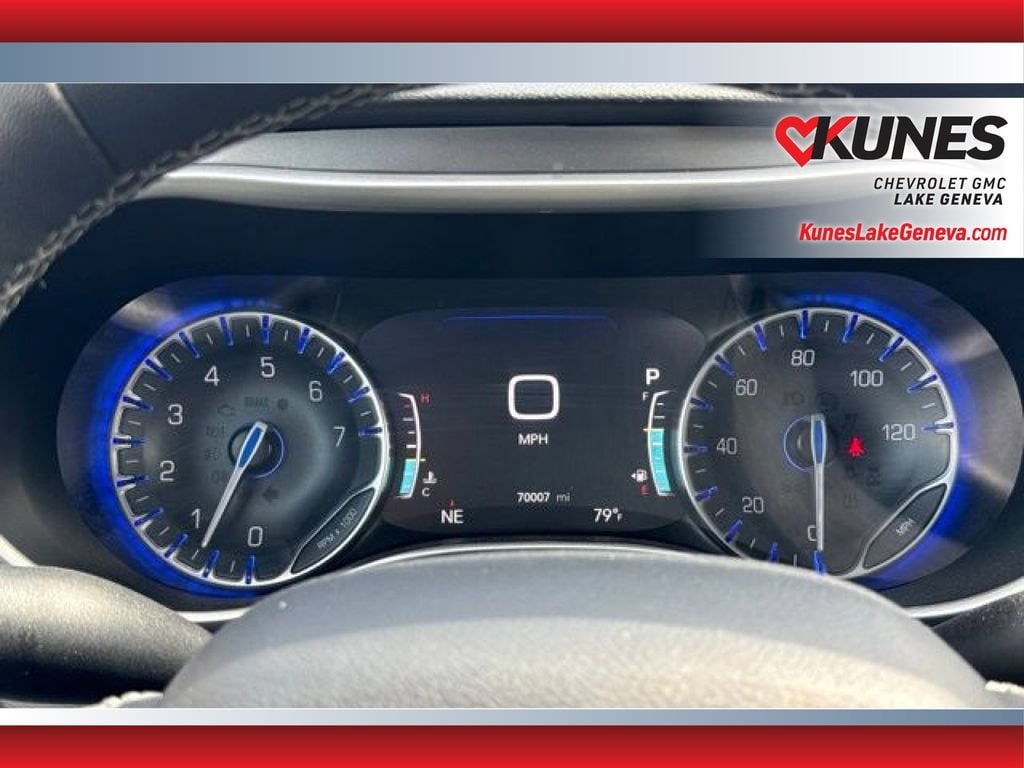 Used 2023 Chrysler Pacifica Touring L
