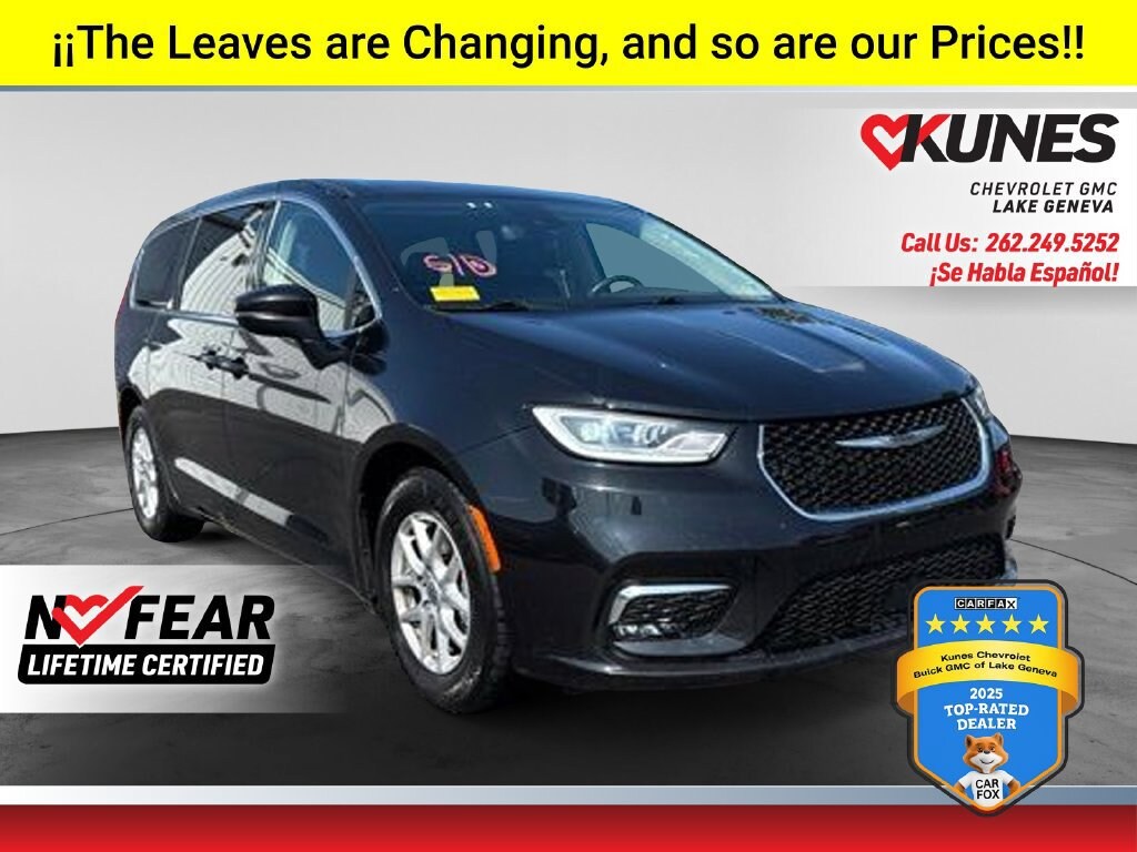 Used 2023 Chrysler Pacifica Touring L