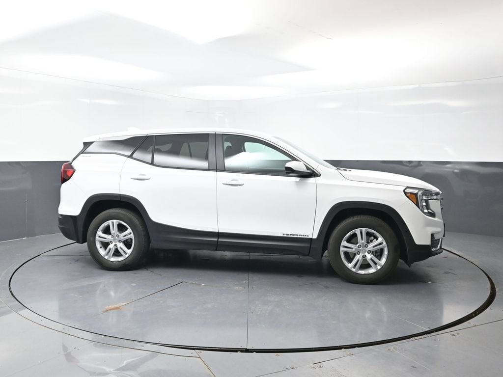Used 2024 GMC Terrain SLE SUV