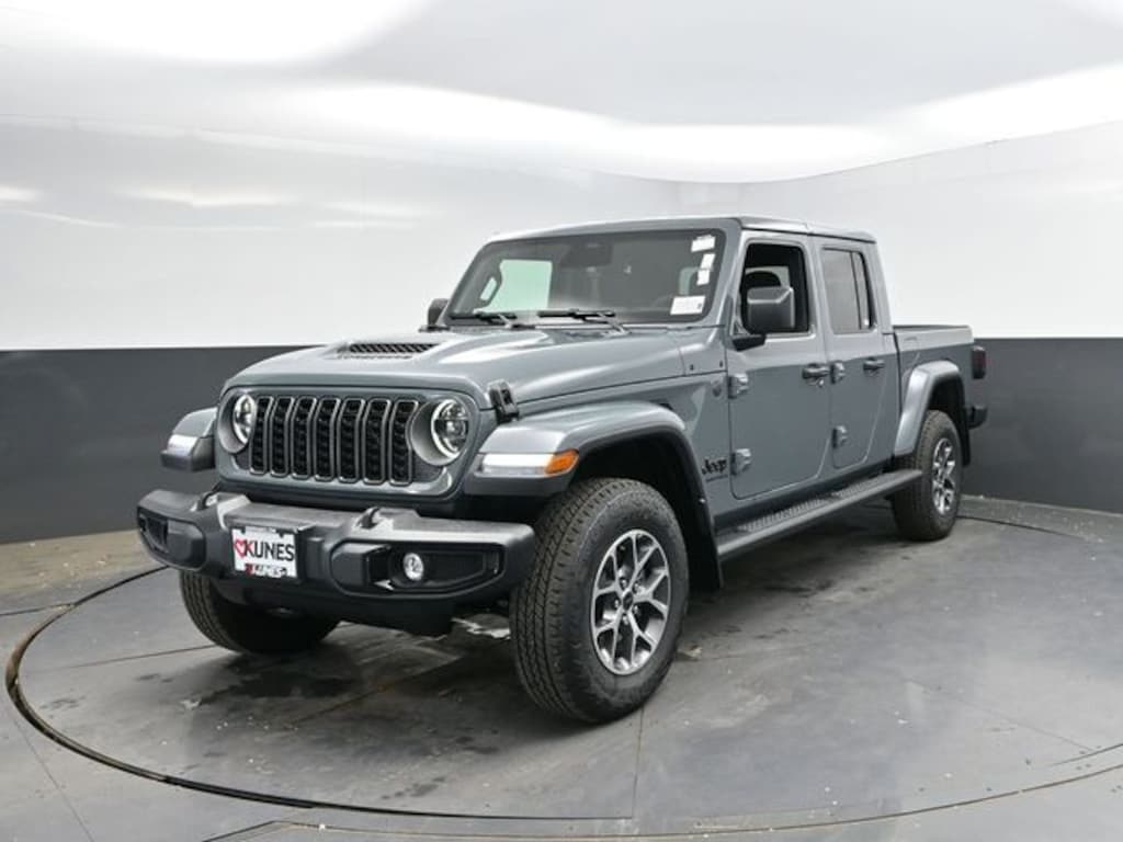 New 2026 Jeep Gladiator Sport S Pickup