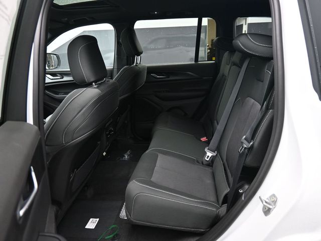 2026 Jeep Grand Cherokee Laredo - Photo 9