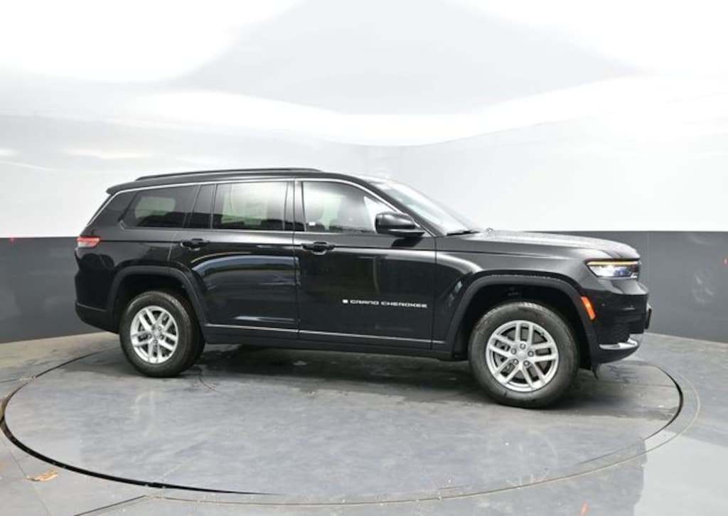New 2026 Jeep Grand Cherokee L Laredo Sport Utility