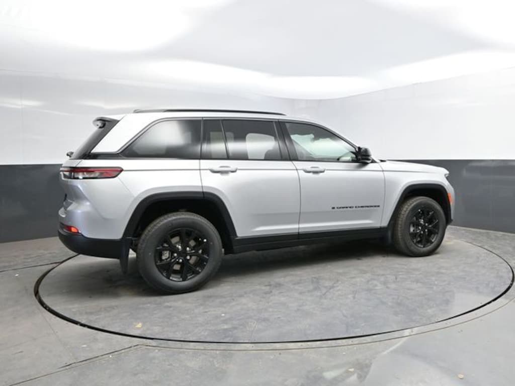 New 2026 Jeep Grand Cherokee Altitude Sport Utility
