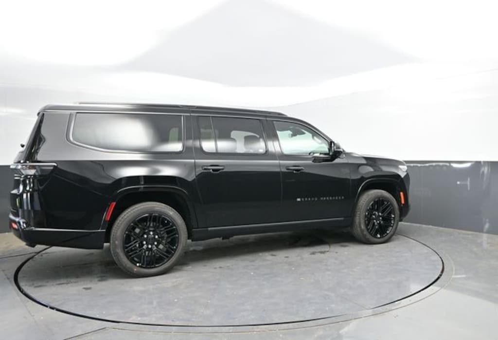 New 2026 Jeep Grand Wagoneer L Limited Reserve Sport Utility