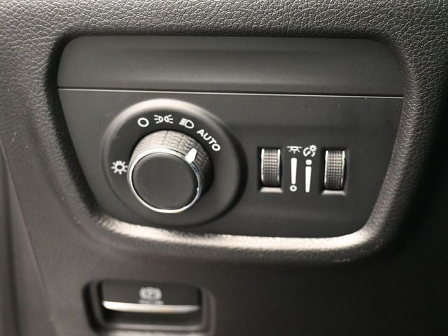 2026 Jeep Grand Cherokee Laredo - Photo 28
