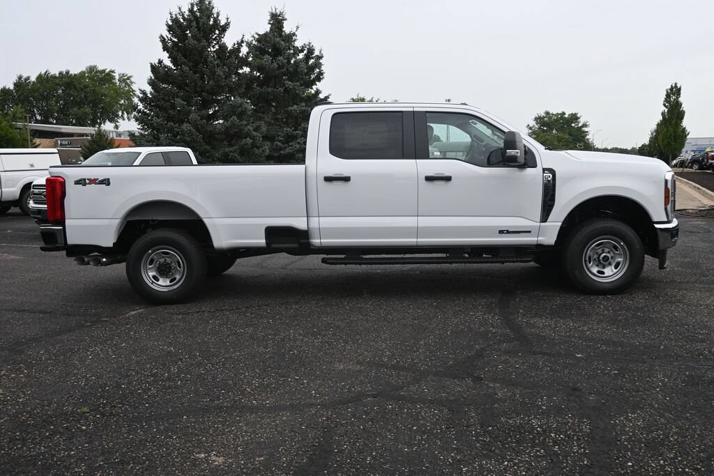 New 2026 Ford F-350 XL Truck Crew Cab