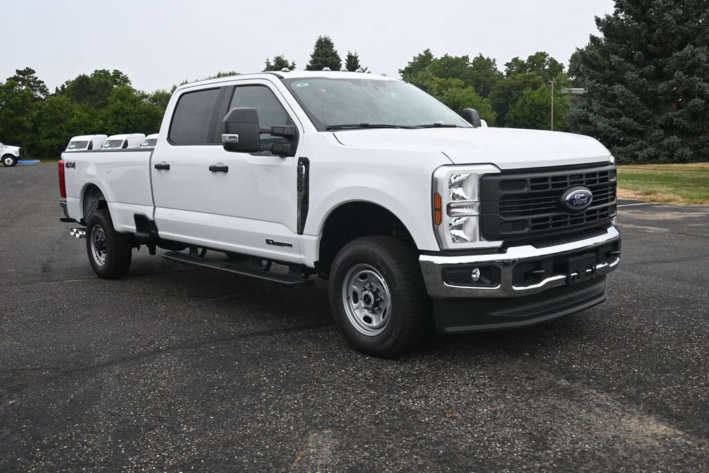 New 2026 Ford F-350 XL Truck Crew Cab