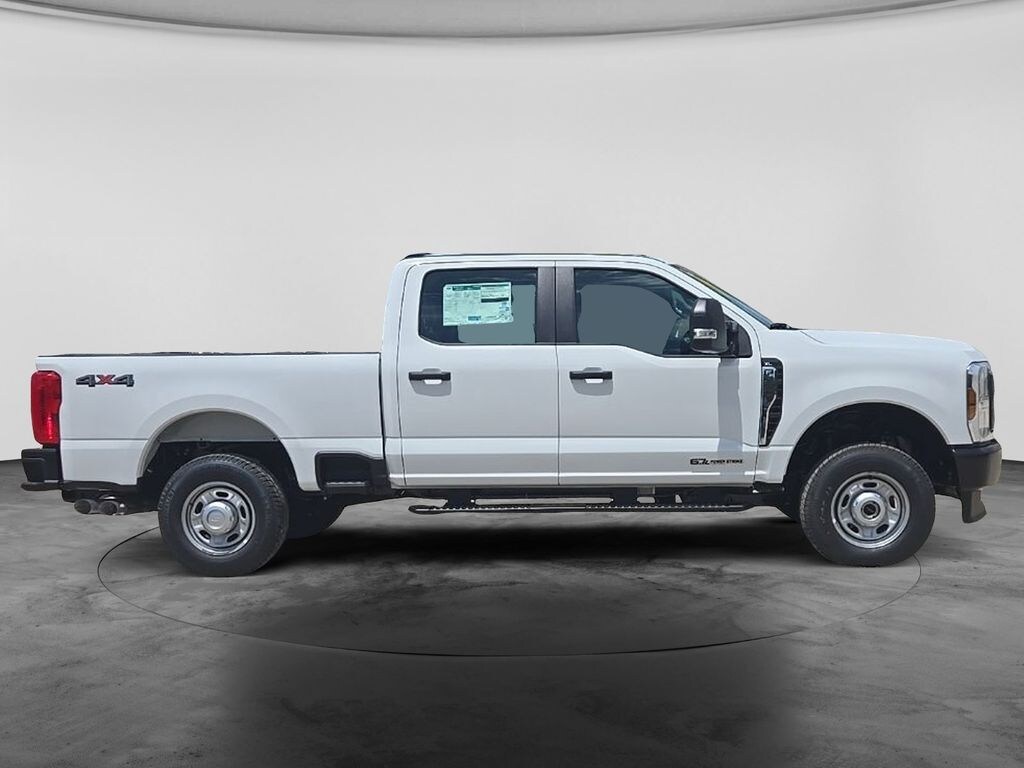 New 2026 Ford F-350 XL Truck Crew Cab