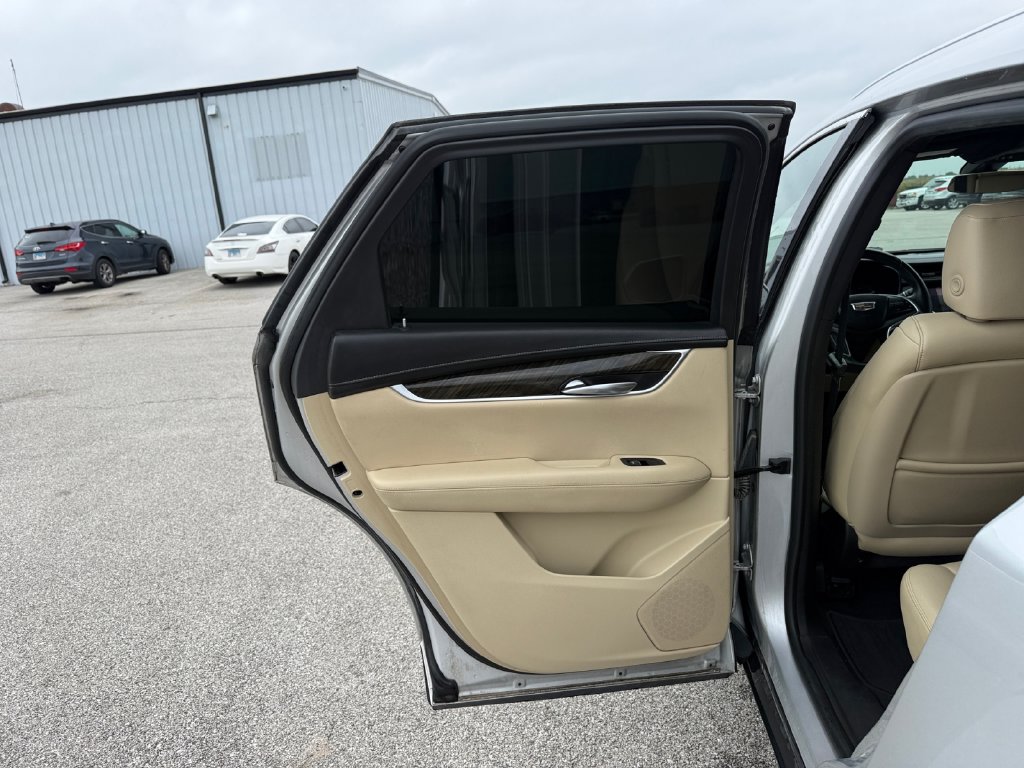 2017 Cadillac XT5 Base - Photo 32