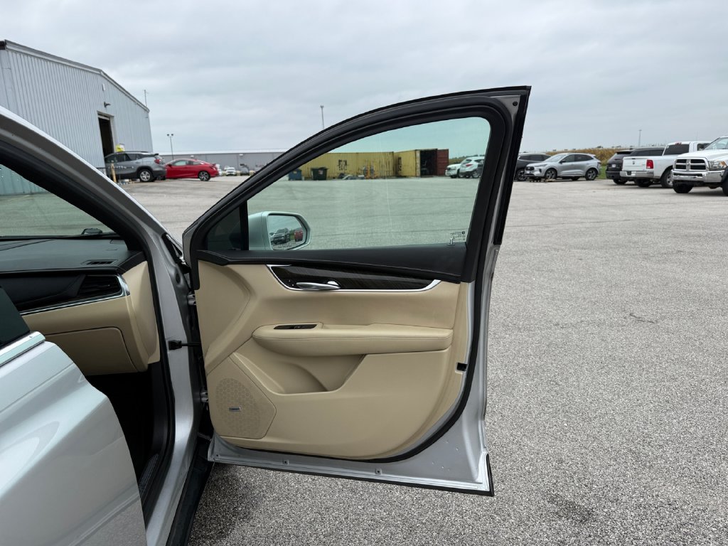 2017 Cadillac XT5 Base - Photo 38