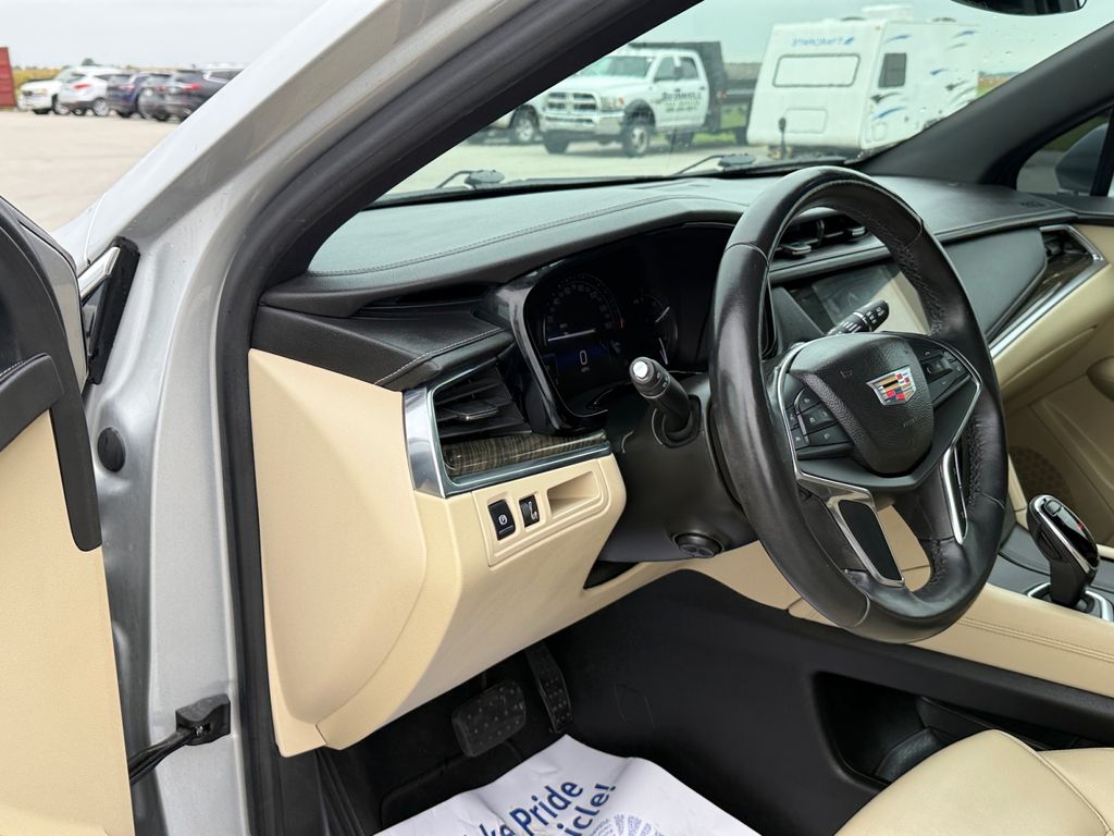 2017 Cadillac XT5 Base - Photo 17