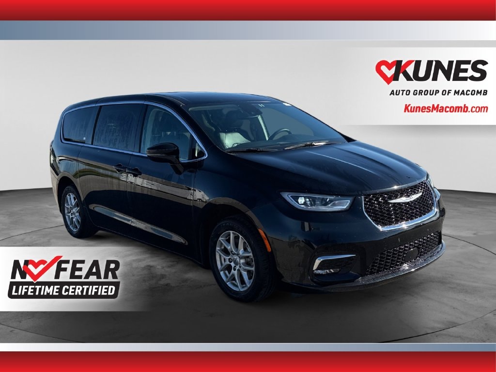 Used 2024 Chrysler Pacifica Touring L Van Passenger Van
