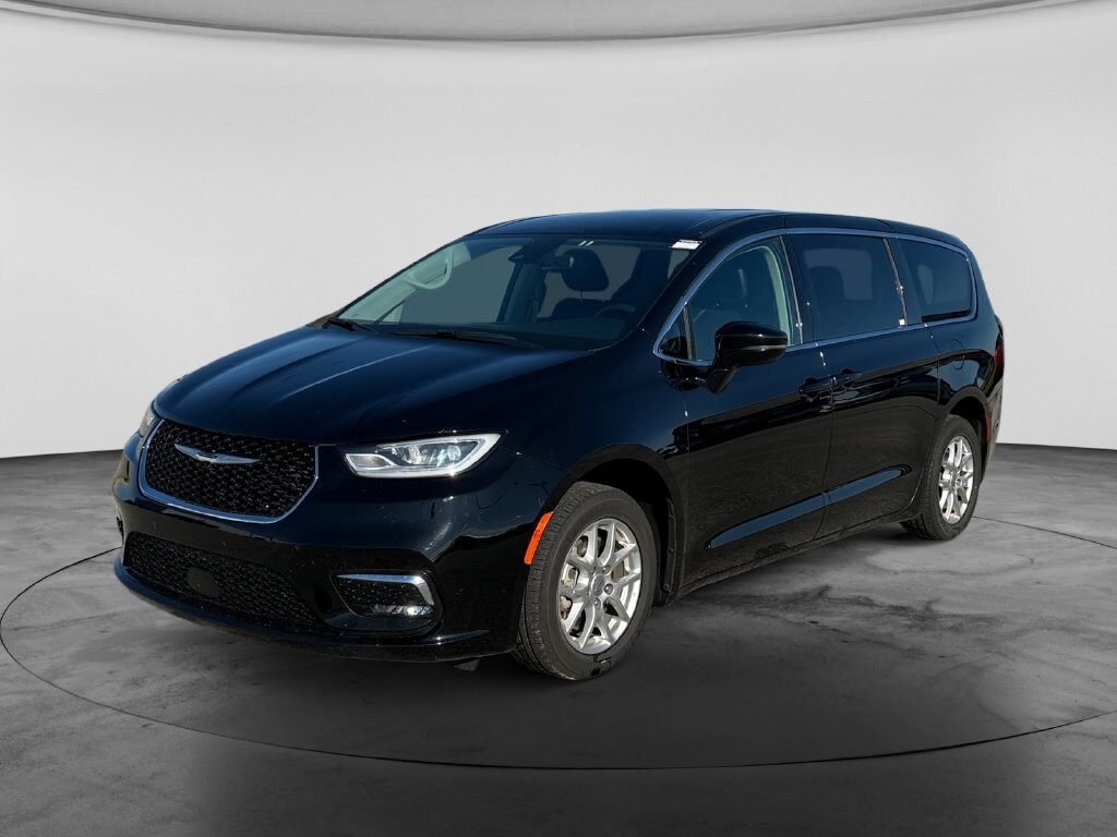 Used 2024 Chrysler Pacifica Touring L Van Passenger Van