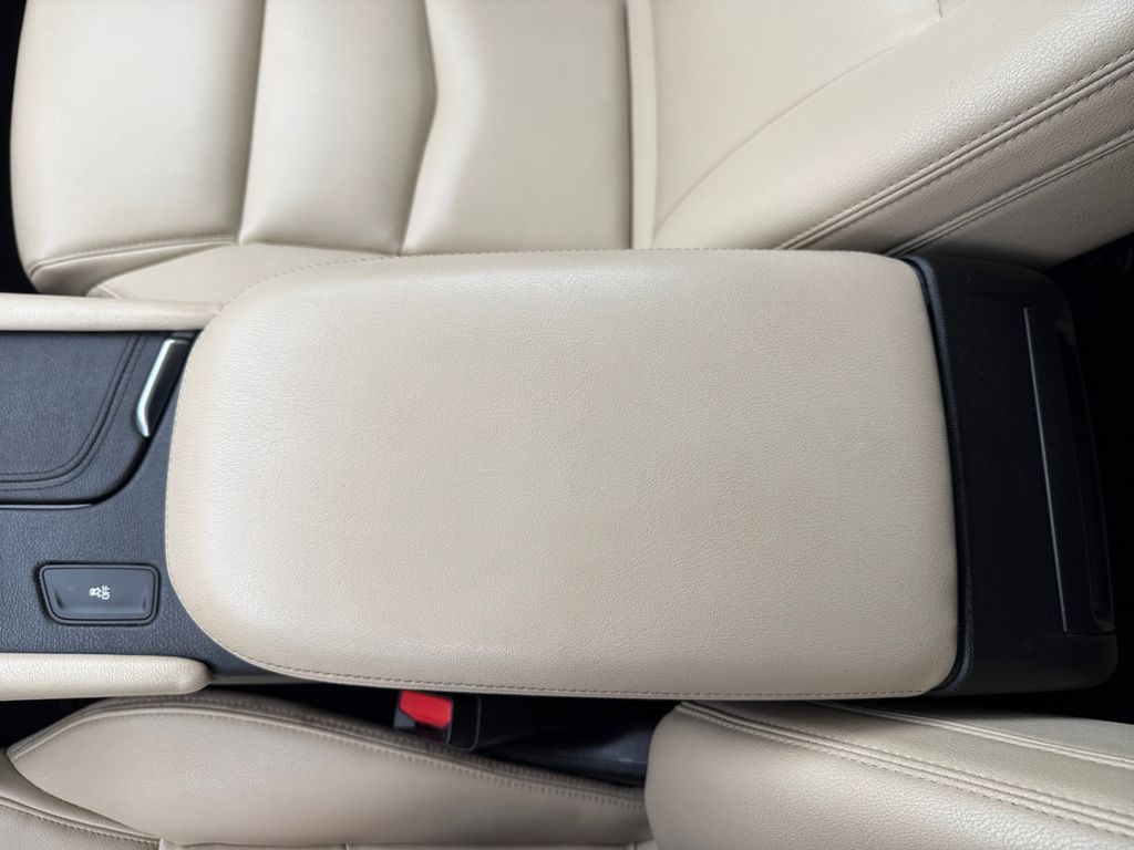 2017 Cadillac XT5 Base - Photo 29