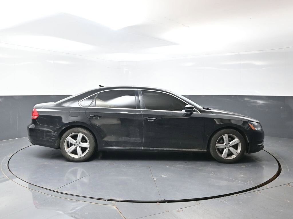 Used 2013 Volkswagen Passat 2.5L SE Sedan