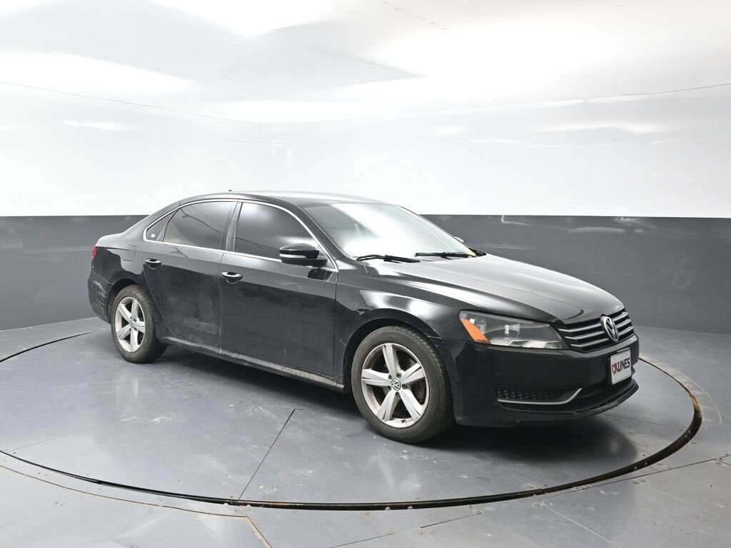Used 2013 Volkswagen Passat 2.5L SE Sedan