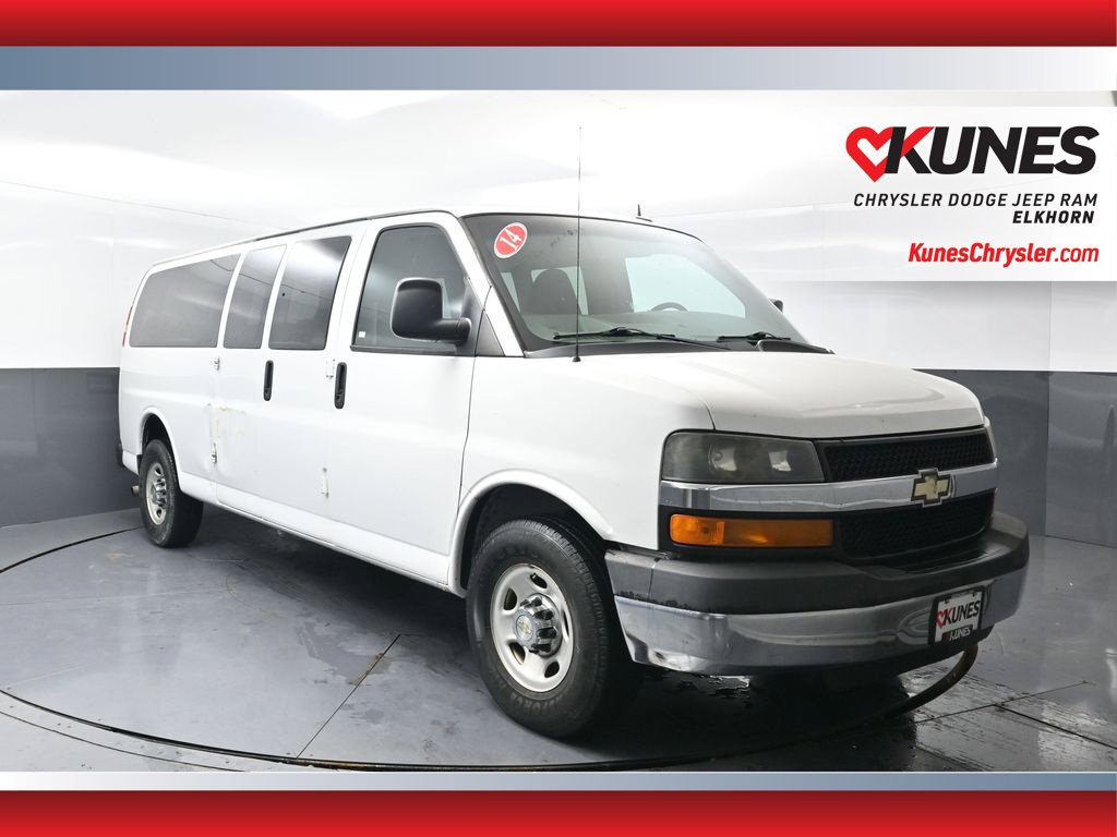 2014 Chevrolet Express Passenger LS